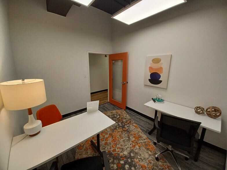 More Photos Of 227 W 4th St, Charlotte Coworking Space
