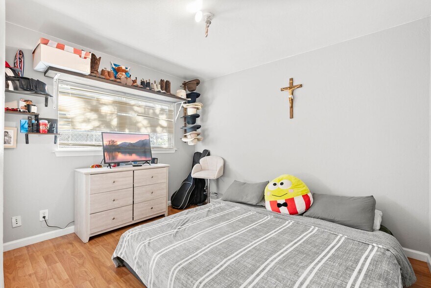 More Photos Of 470 Willow Ave, Half Moon Bay Apartments For Sale