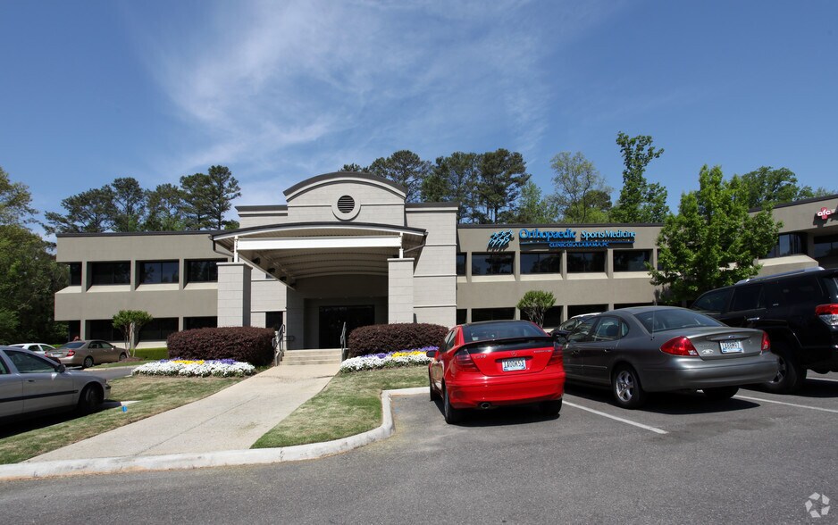 More Photos Of 200 Montgomery Hwy, Birmingham Office For Sale