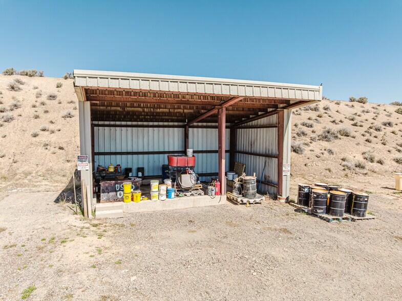 More Photos Of 824 Poplar St, Carlin Industrial For Sale