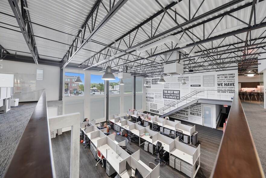 More Photos Of 301 N Main St, Bryan Office For Lease
