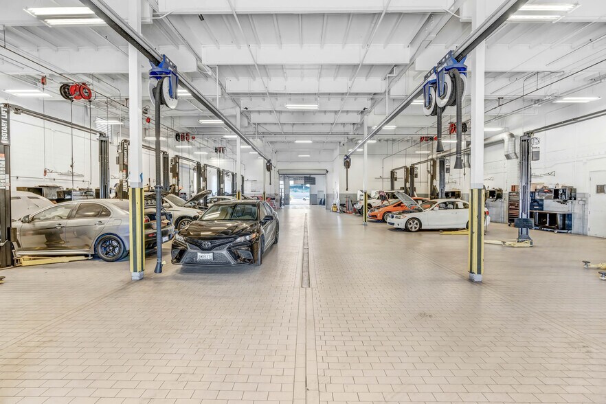 More Photos Of 26825 Auto Mall Pky, Murrieta Auto Dealership For Lease