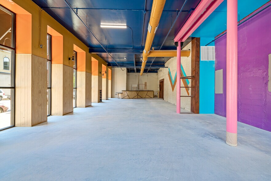 More Photos Of 133 W Pittsburgh Ave, Milwaukee Apartments For Lease