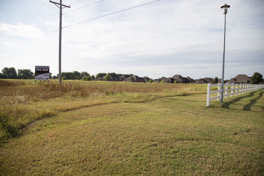 More Photos Of 5940 E 146th St, Collinsville Land For Lease