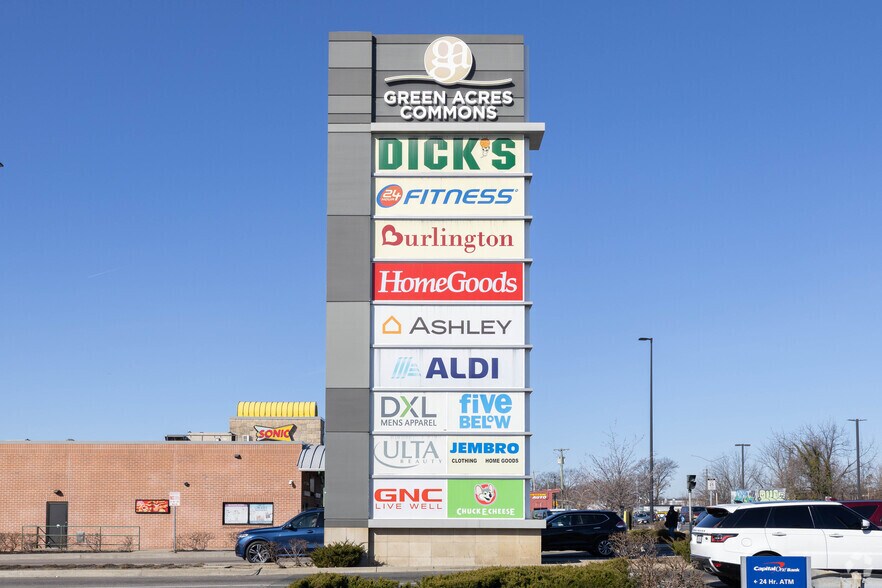 More Photos Of 750 W Sunrise Hwy, Valley Stream General Retail For Lease