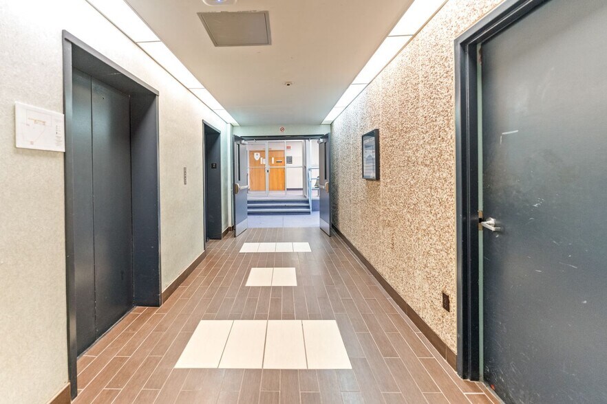 More Photos Of 277 Pleasant St, Dartmouth Office For Lease