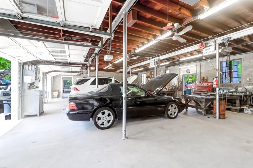 More Photos Of 3188 River Rd, Johns Island Specialty For Sale