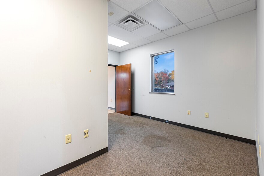 More Photos Of 2125 College Ave, Conway Freestanding For Lease