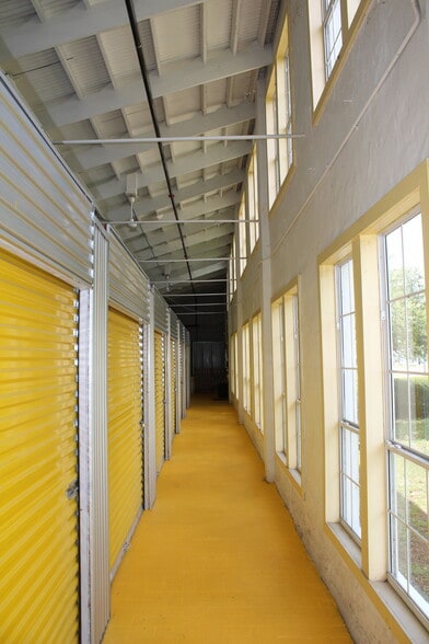 More Photos Of 160 W Haines Blvd, Lake Alfred Self Storage For Sale