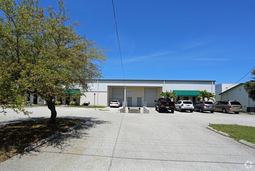 More Photos Of 4201-4205 116th Ter N, Clearwater Warehouse For Lease