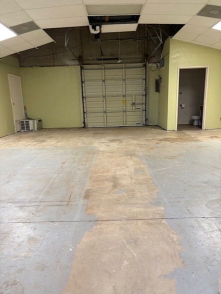 More Photos Of 800 W Rock Creek Rd, Norman Office For Lease