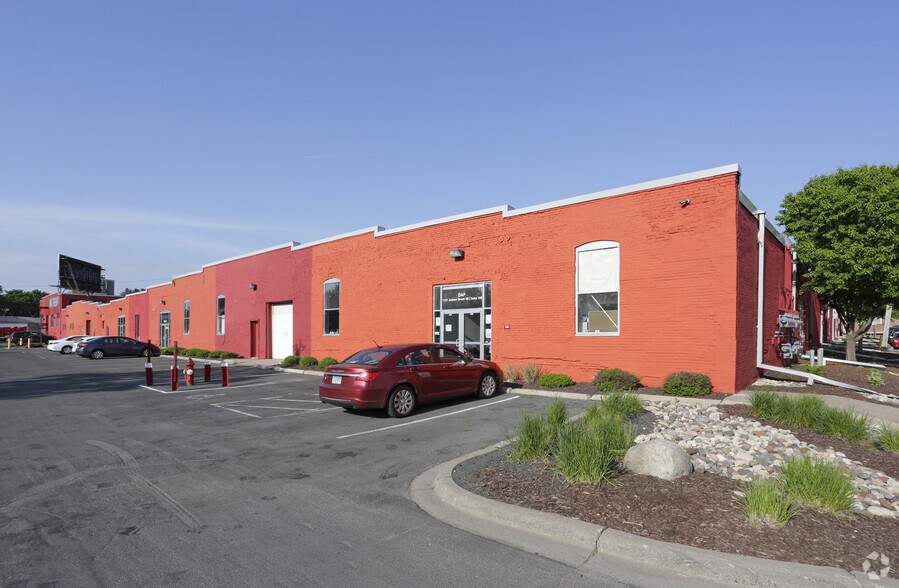 More Photos Of 1121 Jackson St NE, Minneapolis Light Manufacturing For Lease