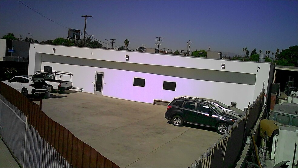 Primary Photo Of 4437 Telegraph Rd, Los Angeles Warehouse For Sale