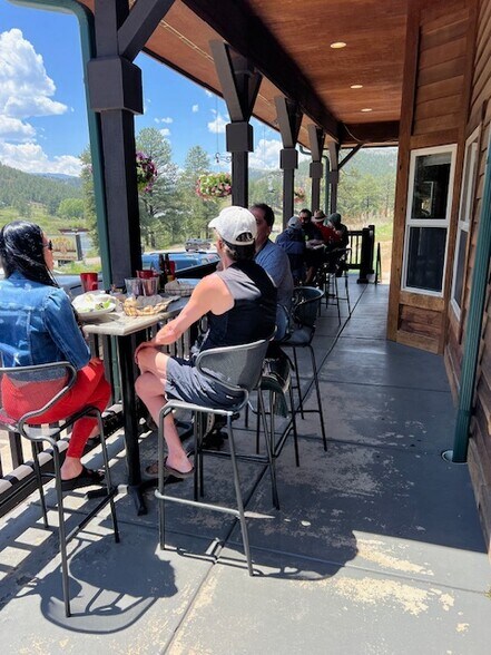 More Photos Of 16940 Pine Valley Rd, Pine Restaurant For Sale