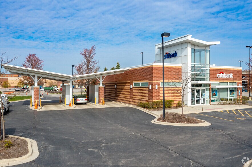 More Photos Of 2550 N Sutton Rd, Hoffman Estates Bank For Lease