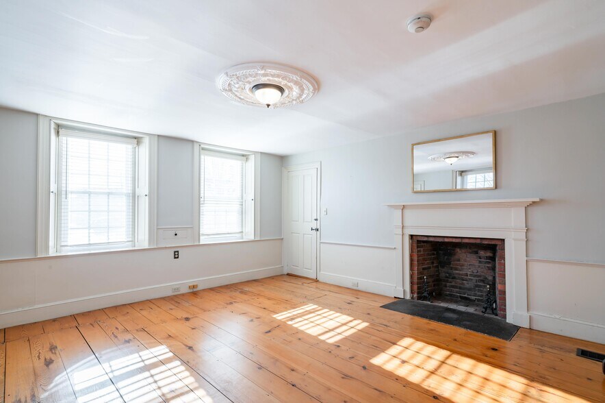 More Photos Of 2 Ash St, Hollis Office For Sale