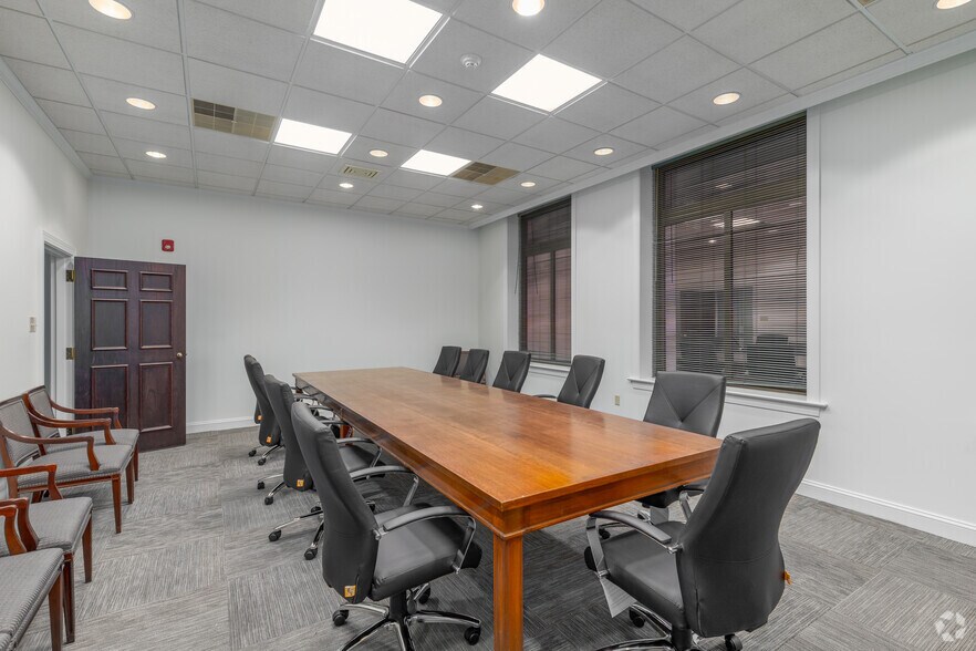 More Photos Of 17 E Market St, York Coworking Space