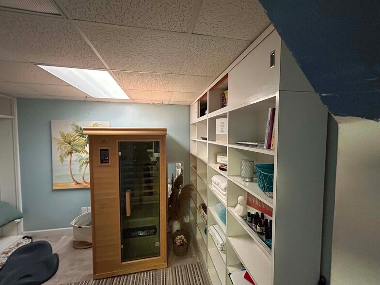 More Photos Of 250 Foxglove Dr, Mount Sterling Medical For Lease