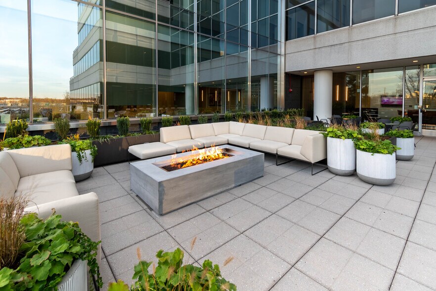 More Photos Of 7900 Westpark Dr, McLean Unknown For Lease