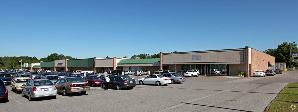 More Photos Of 3400-3446 Demetropolis Rd, Mobile Office For Lease