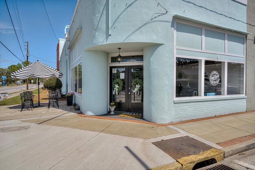 More Photos Of 111 Main Street, Lincolnton Flex For Sale