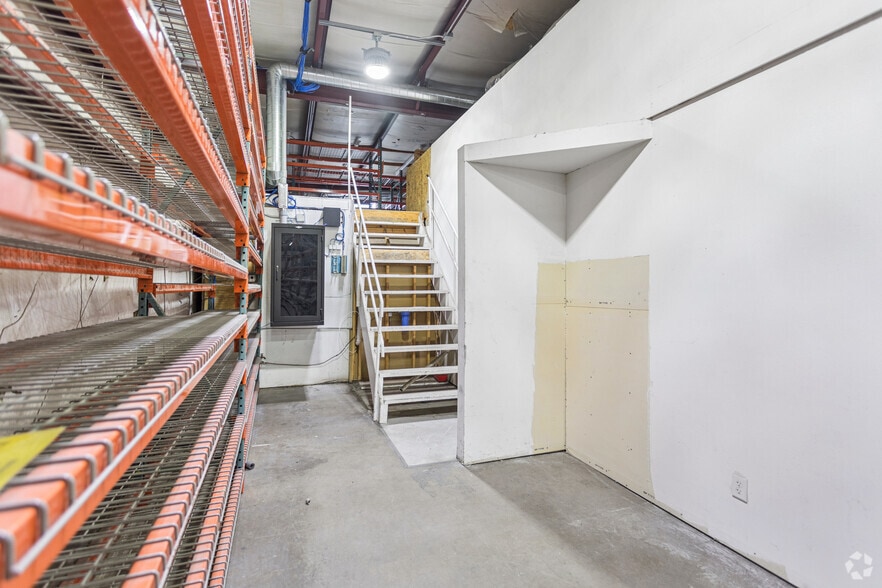 More Photos Of 477 N 100 W, Cedar City Warehouse For Lease
