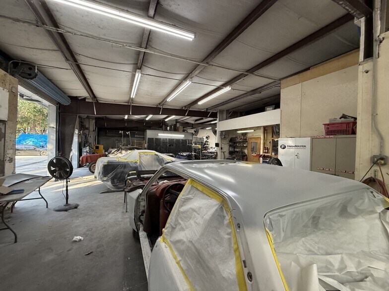 More Photos Of 5508 Benchmark Ln, Sanford Warehouse For Sale