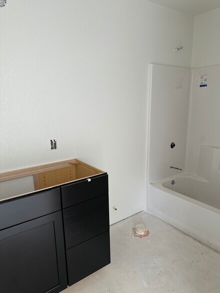 More Photos Of 722 Locust St, Garberville Storefront Retail Residential For Sale