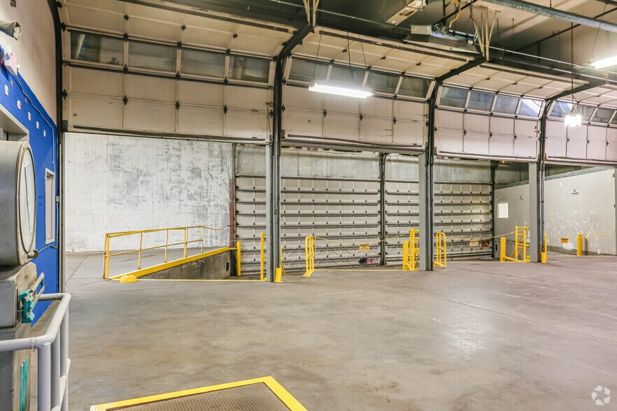 More Photos Of 1315 W 12th St, Kansas City Warehouse For Sale