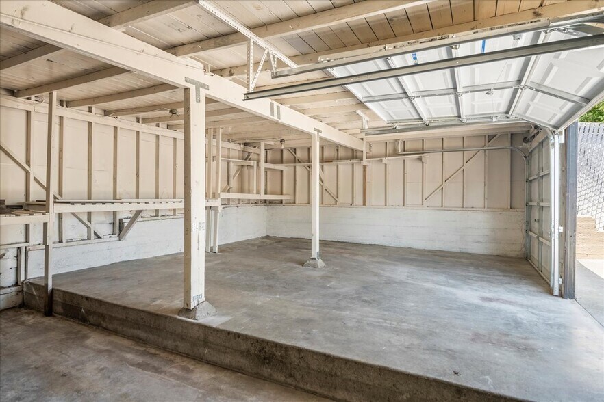 More Photos Of 2231 E 28th St, Oakland Apartments For Sale