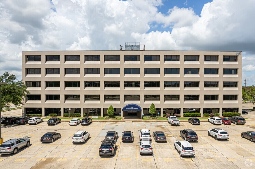 More Photos Of 880 W Commerce Rd, New Orleans Office For Lease