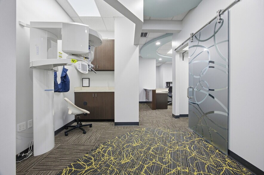 More Photos Of 4010 Sandy Brook Dr, Round Rock Medical For Sale