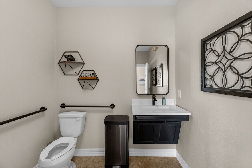 More Photos Of 2743 Smith Ranch Rd, Pearland Loft Creative Space For Sale