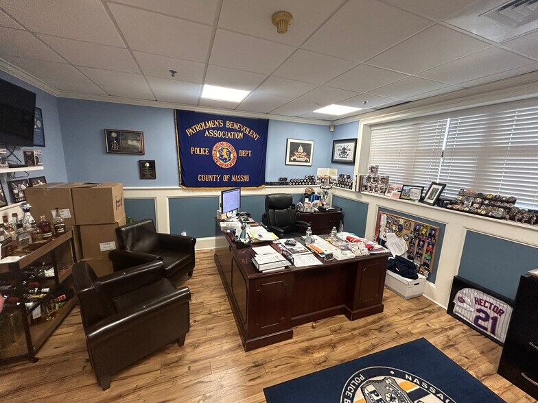 More Photos Of 89 E Jericho Tpke, Mineola Office For Sale