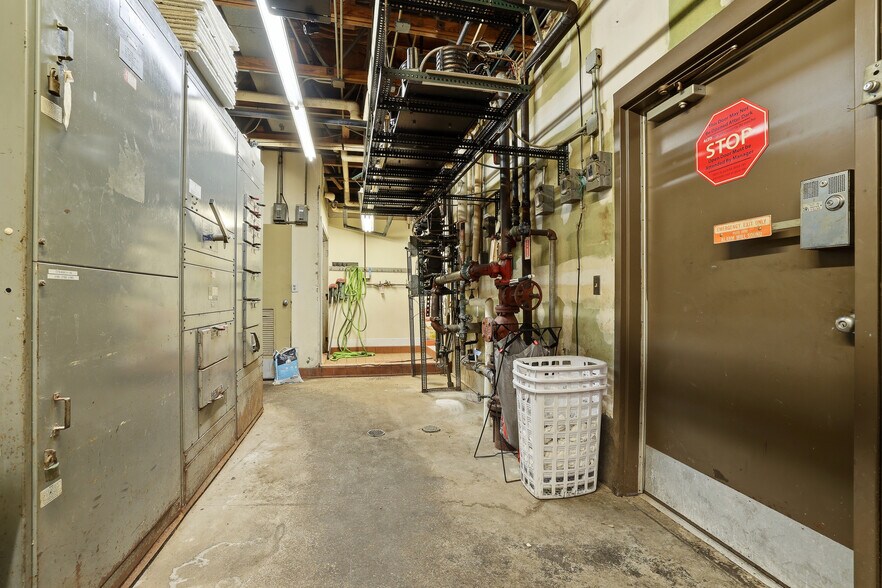 More Photos Of 143 Division St, Stevens Point Restaurant For Sale