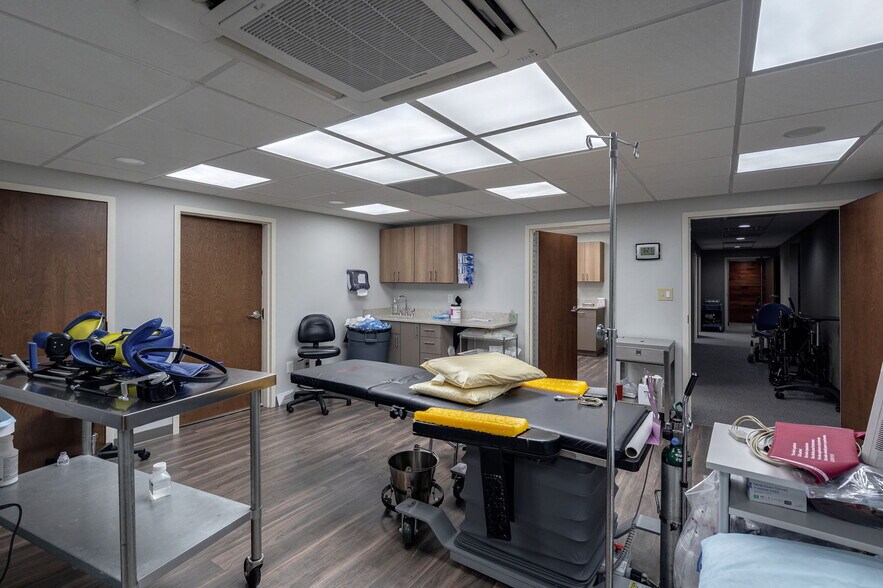 More Photos Of 195 King Ave, Athens Medical For Lease