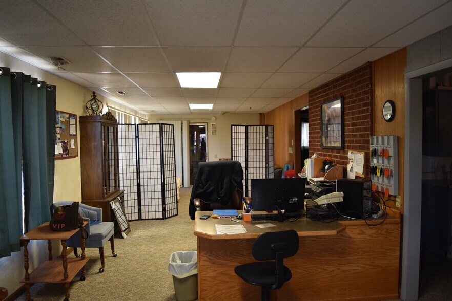 More Photos Of 702 KS-27, Sharon Springs Hotel For Sale