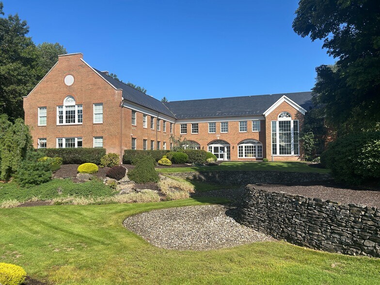 More Photos Of 250 Oak Ridge Rd, Oak Ridge Medical For Sale