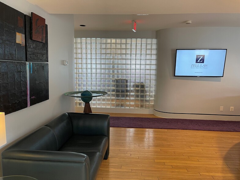 More Photos Of 11718 Bowman Green Dr, Reston Office Residential For Lease
