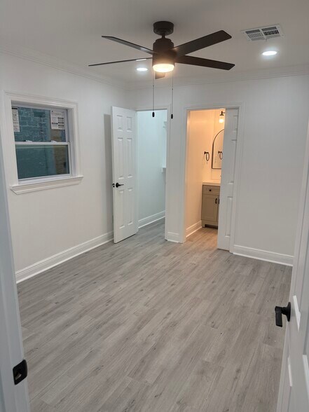 More Photos Of 1030 Burgundy St, New Orleans Apartments For Sale