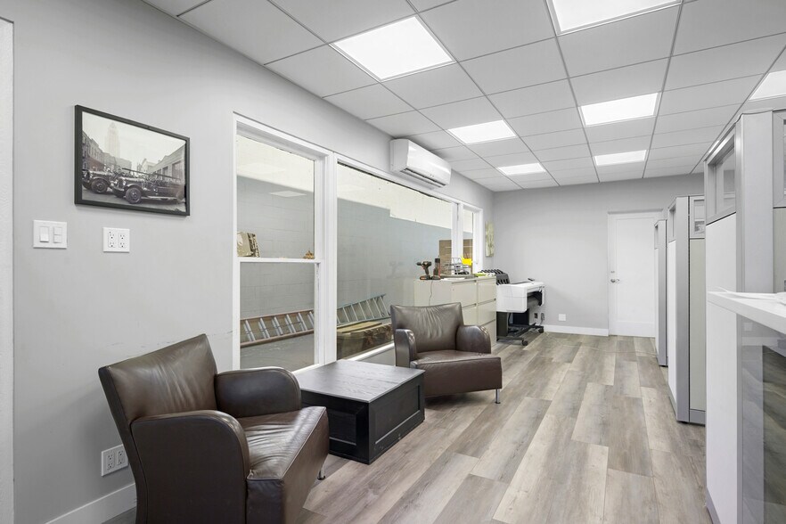 More Photos Of 2304-2306 Burbank blvd, Burbank Office Residential For Sale