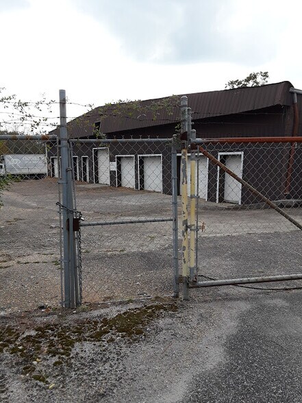 More Photos Of 1909 Montgomery Hwy, Dothan Self Storage For Sale