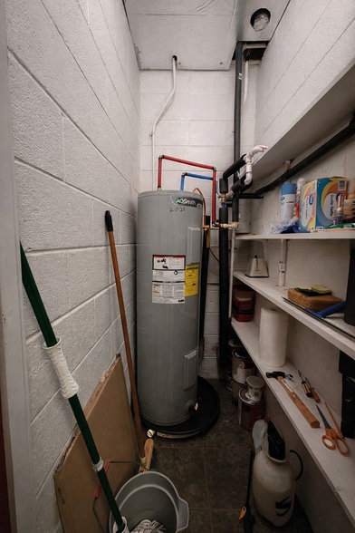 More Photos Of 2411 Kermit Hwy, Odessa Freestanding For Sale