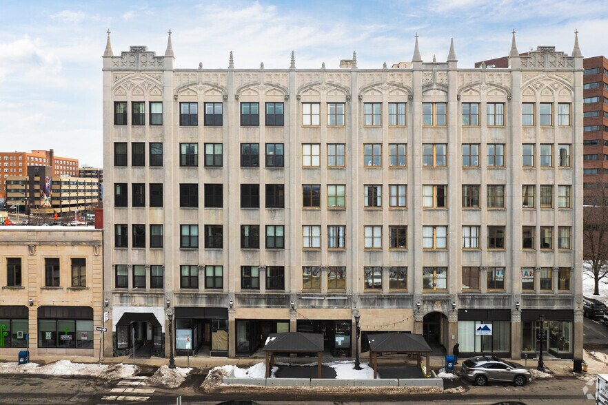 More Photos Of 289-309 Bridge St, Springfield Medical For Lease