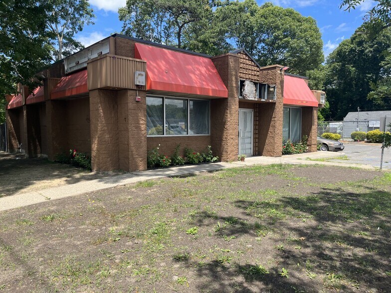 More Photos Of 440 William Floyd Pky, Shirley Restaurant For Sale