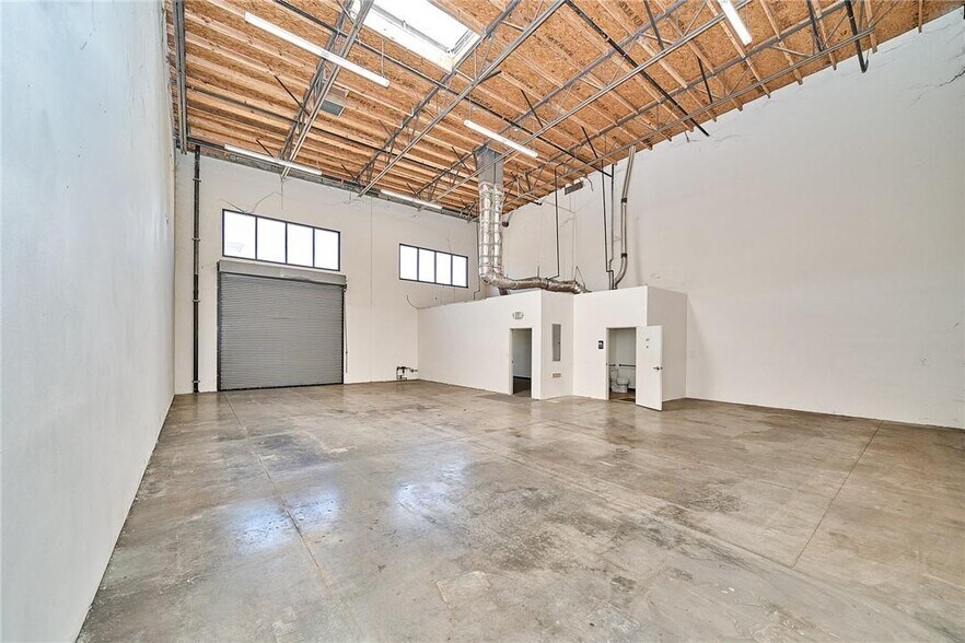 More Photos Of 1773 W San Bernardino Rd, West Covina Warehouse For Sale