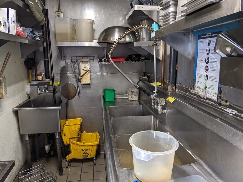 More Photos Of 1110 N Virgil Ave, Los Angeles Storefront Retail Residential For Lease