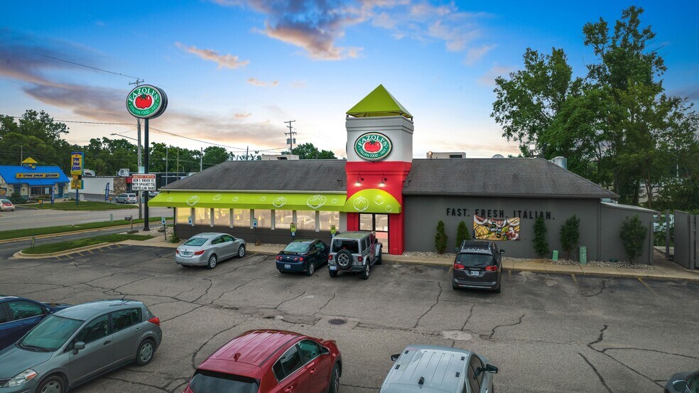 Primary Photo Of 2521 Alpine Ave, Grand Rapids Restaurant For Sale