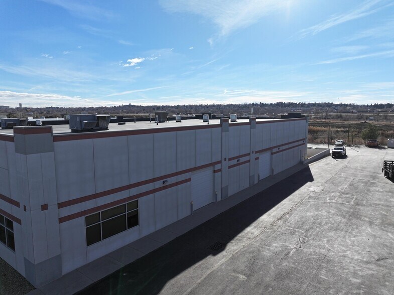 More Photos Of 5106 W 58th Ave, Arvada Warehouse For Lease