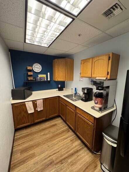 More Photos Of 2900 Sutherland Dr, Union Gap Manufacturing For Lease